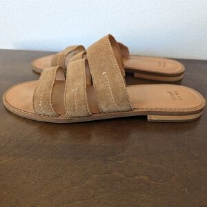 Frye and Co. Evie Three Band Tan Faux Suede Slides Women's Size 7